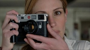MIKROS- MICROSCOPI DENTALI LEICA PER ODONTOIATRIA - JULIA ROBERTS WITH LEICA CAMERA